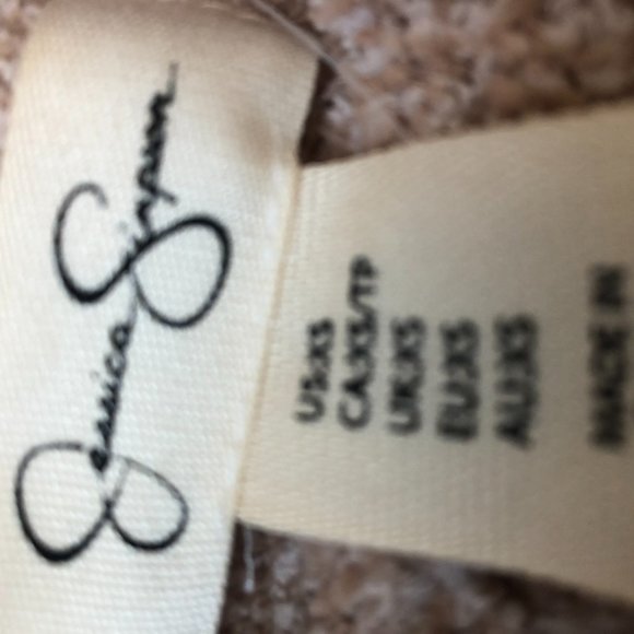 Jessica Simpson Sweater - Picture 8 of 9